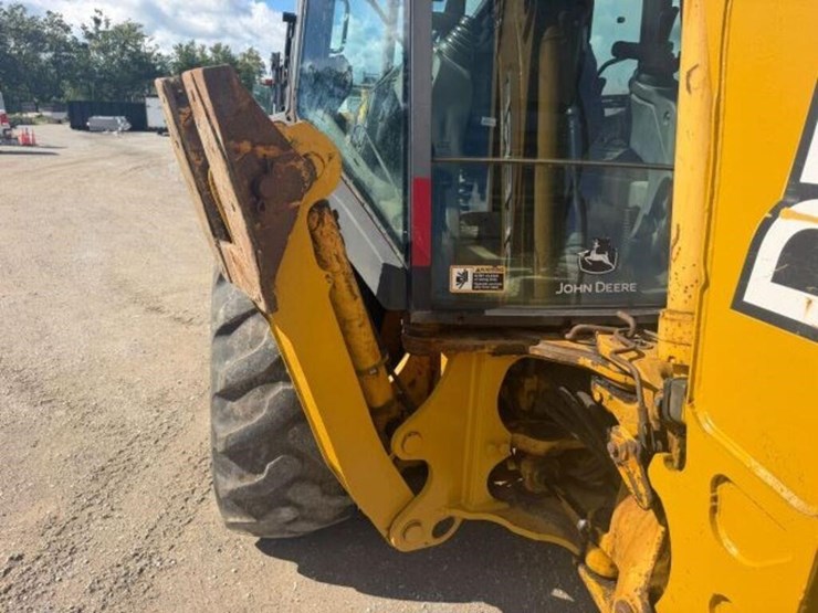 2006-deere-310g-image-40