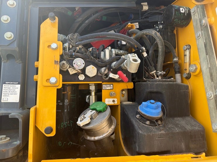 2020-deere-655k-image-23