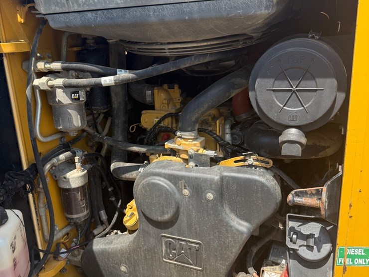 caterpillar-299d-image-8