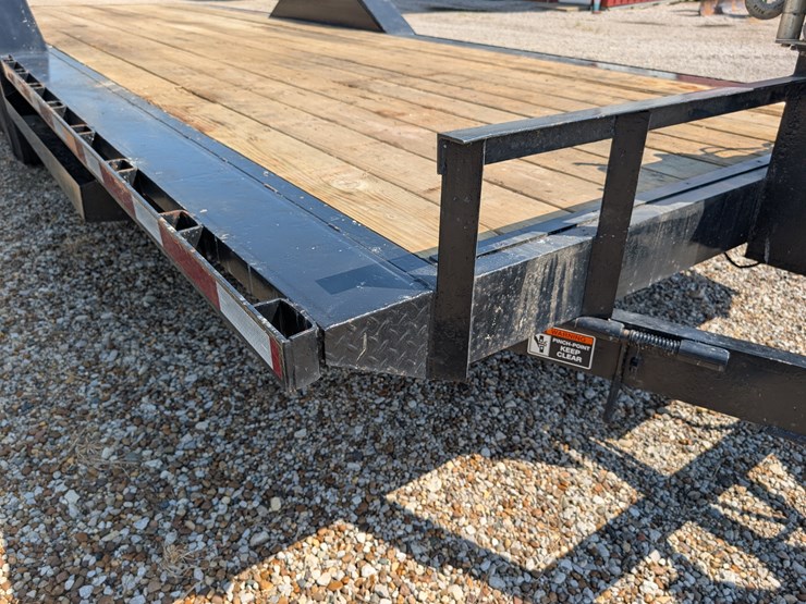 24’-tandem-axle-trailer-image-44