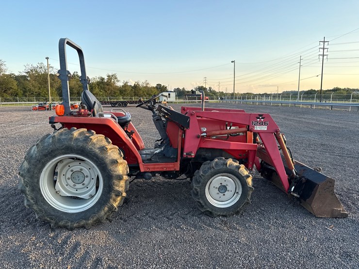 massey-ferguson-1260-image-5
