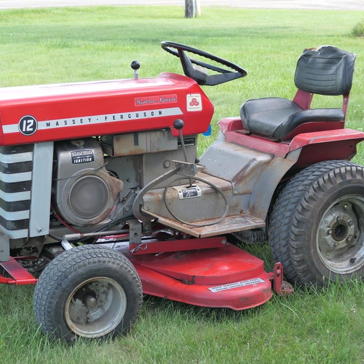 MASSEY-FERGUSON 12