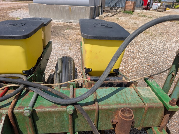 john-deere-7100-image-10