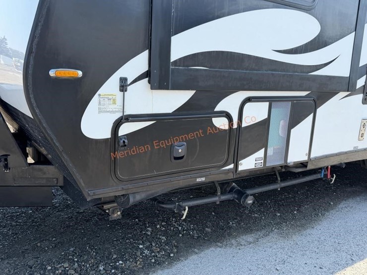 2019-weekend-warrior-toy-hauler-image-21
