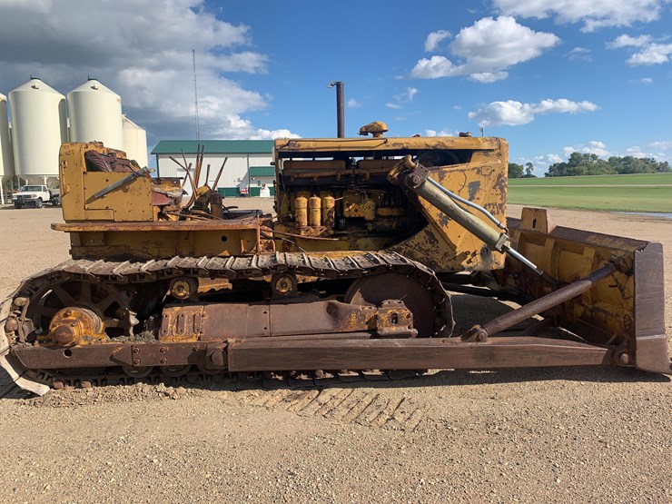 1952-cat-dozer-image-4