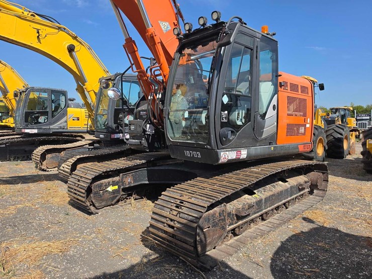 2020-hitachi-zx225usr-lc-6-image-2
