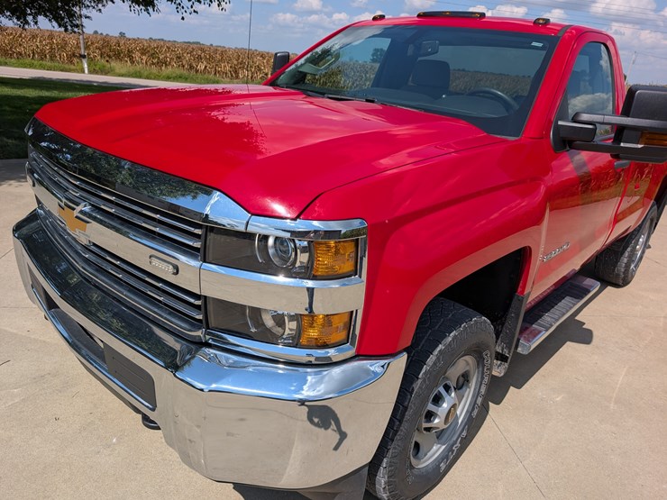 2018-chevrolet-2500hd-image-9