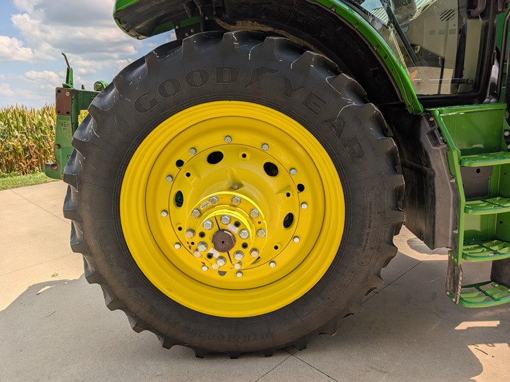 2015-john-deere-6175r-image-46