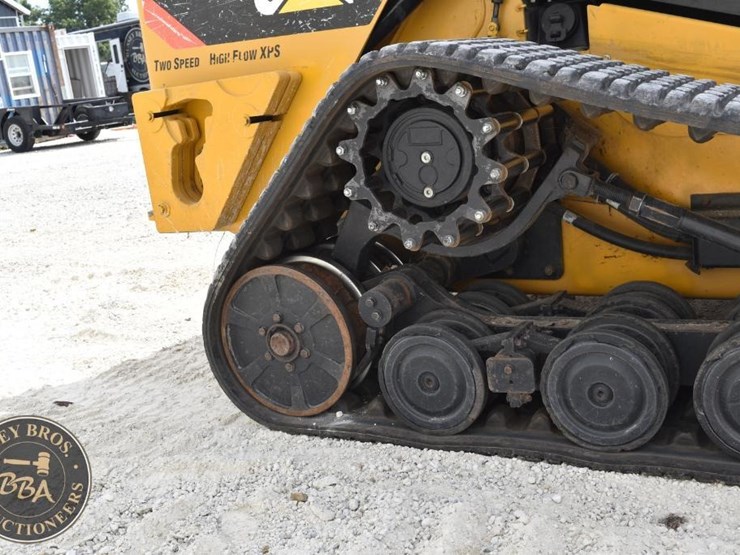 2015-caterpillar-287d-image-43
