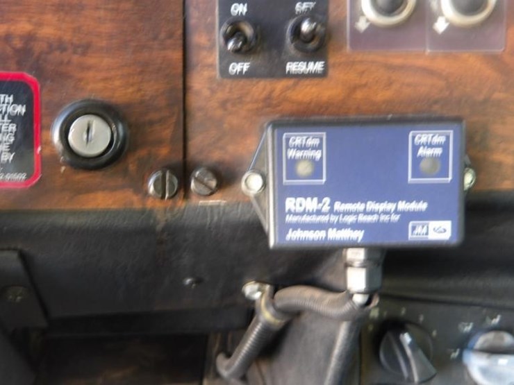 1997-peterbilt-379-image-31