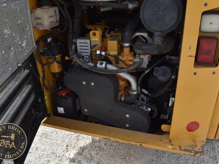 2022-caterpillar-289d3-image-37