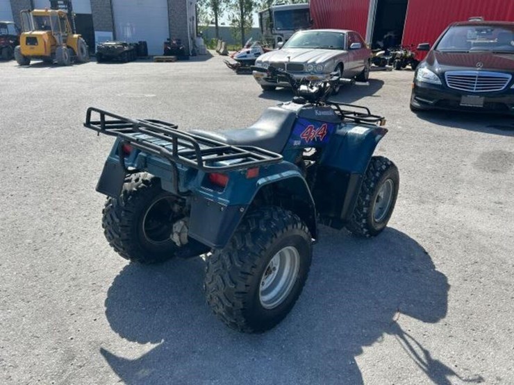 1996-kawasaki-bayou-300-image-4