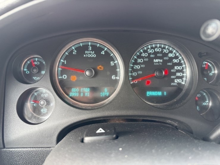 2011-gmc-sierra-2500-image-28