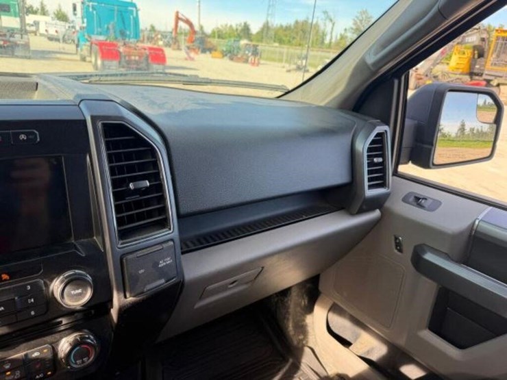 2018-ford-f150-xlt-image-16