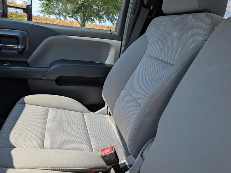2018-chevrolet-2500hd-image-91
