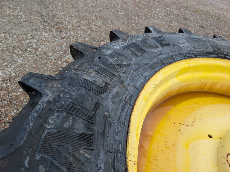 2015-john-deere-6175r-image-106