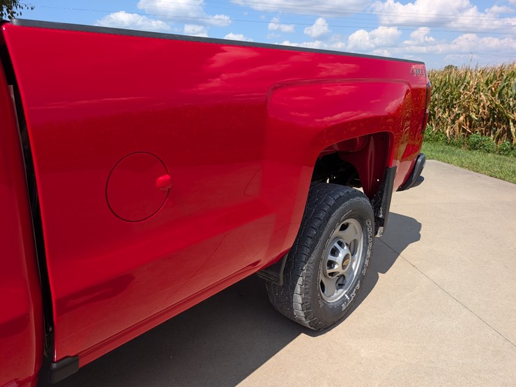 2018-chevrolet-2500hd-image-28
