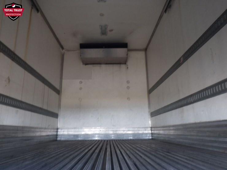 2020-freightliner-m2-106-image-10
