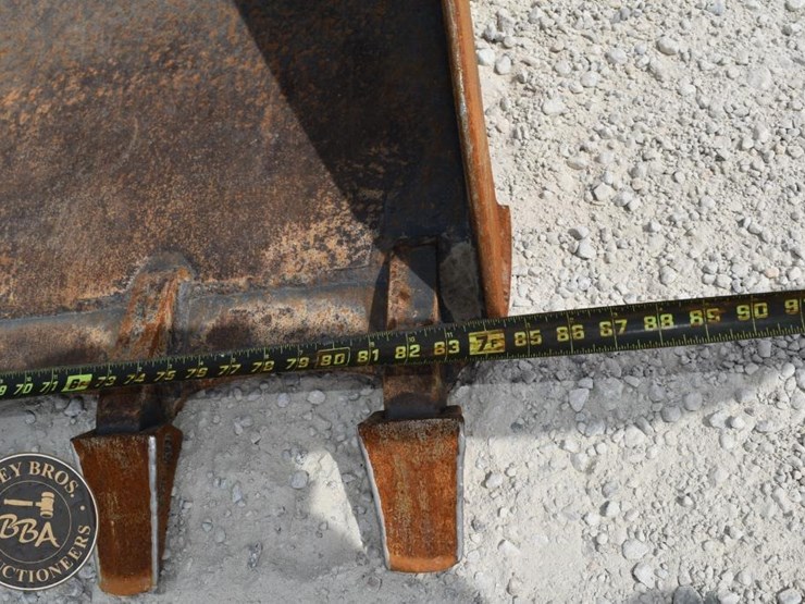 deere-333g-image-25