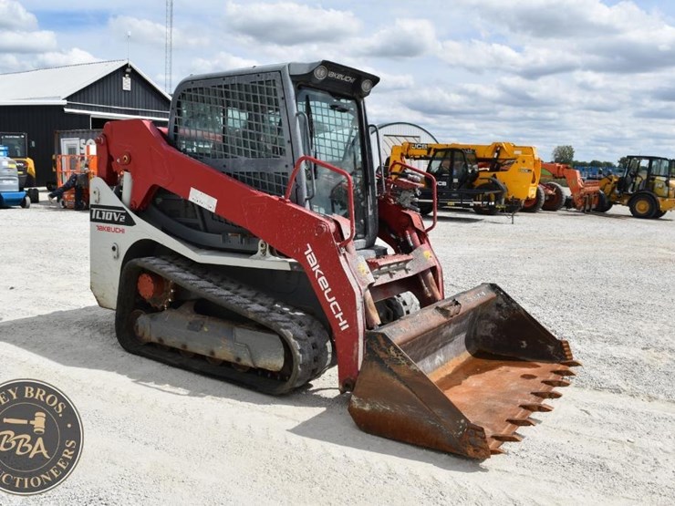 2022-takeuchi-tl10v2-image-21