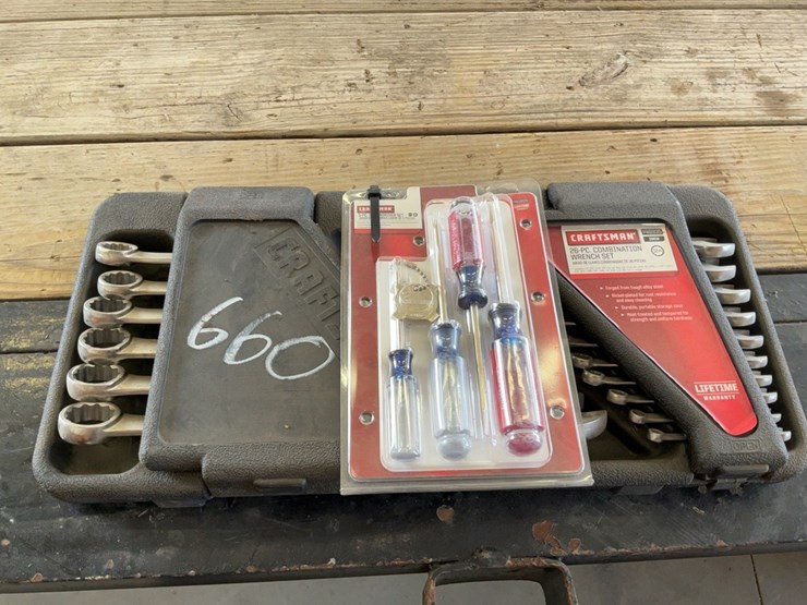 craftsman-standard-combination-wrench-set-and-screwdriver-set-image-1