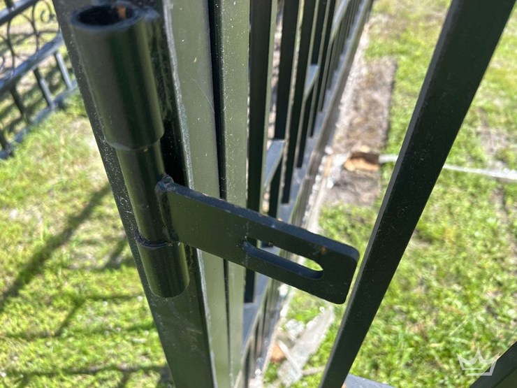2026-20ft.-bi-parting-iron-gate-deer-style-image-3