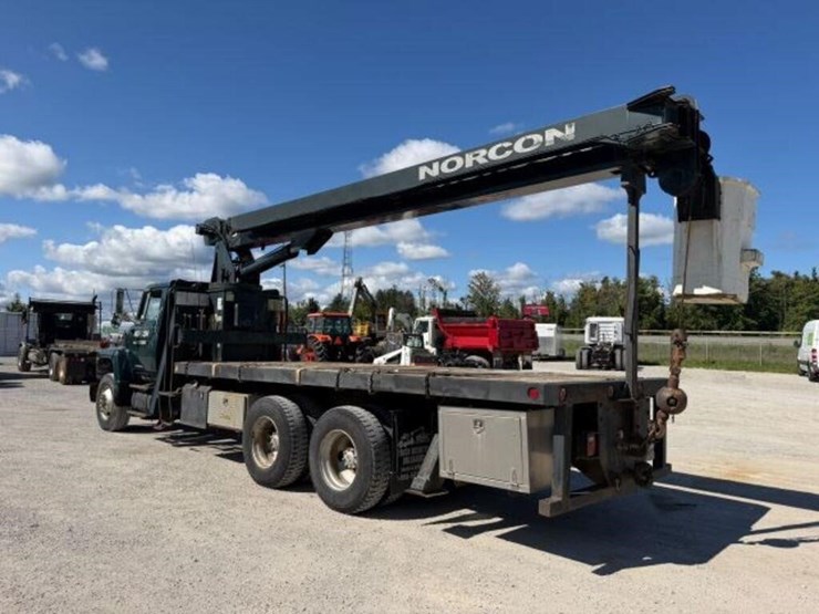 1993-ford-l8000-image-4