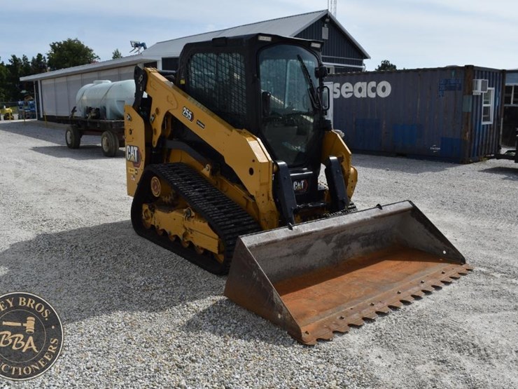 2024-caterpillar-255-image-21
