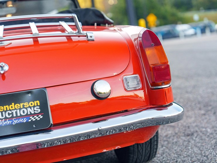 #1069-•-offered-at-no-reserve-|-1973-mg-mgb-mark-lll-convertible-image-24