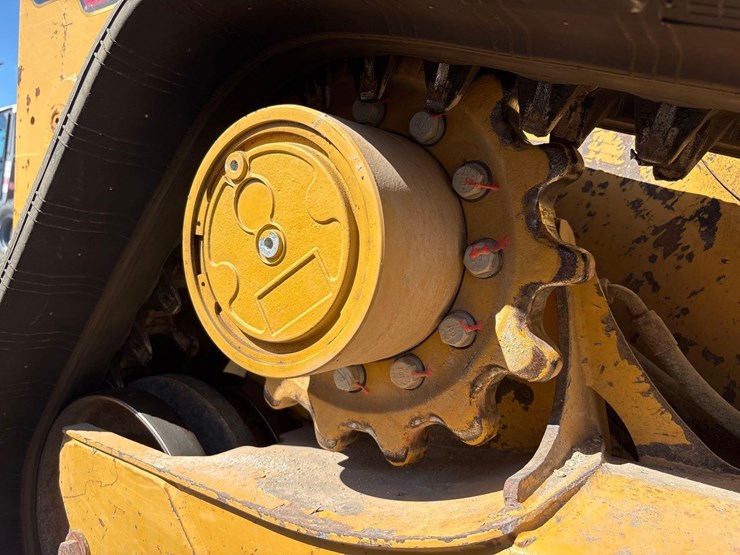 2021-caterpillar-259d3-image-9