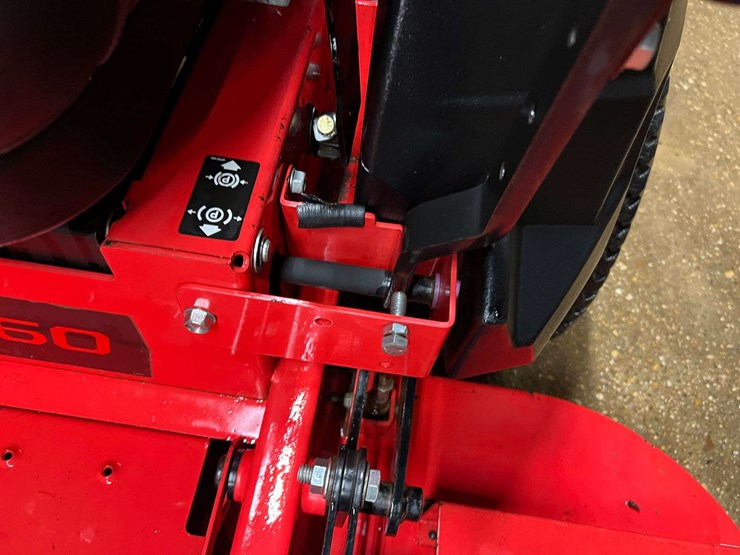 2019-gravely-proturn-60-image-25