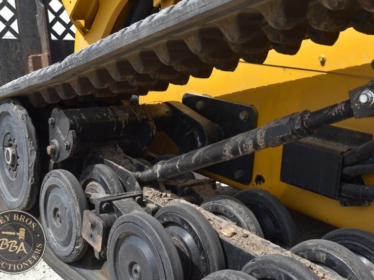 2015-caterpillar-287d-image-31