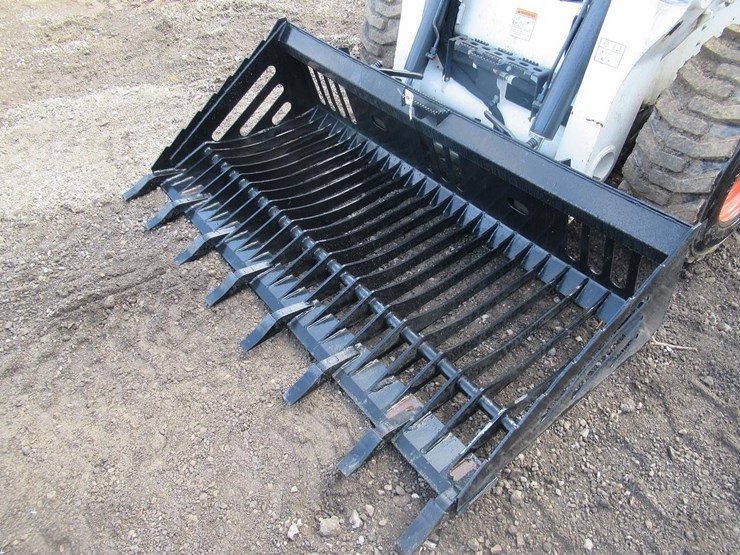 wildcat-80"-skid-steer-skeleton-tooth-bucket-image-1