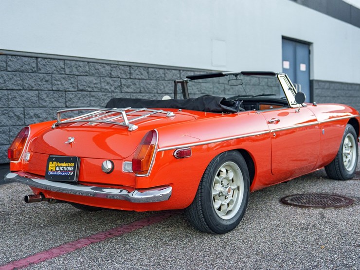 #1069-•-offered-at-no-reserve-|-1973-mg-mgb-mark-lll-convertible-image-6