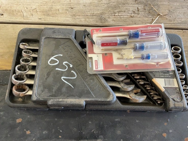 craftsman-standard-combination-wrench-set-and-screwdriver-set-image-1