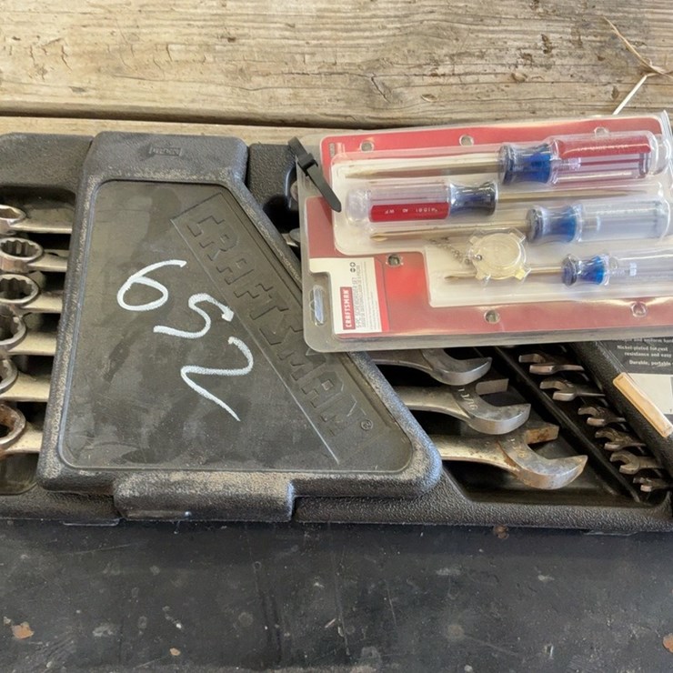 Craftsman standard combination wrench set and screwdriver set
