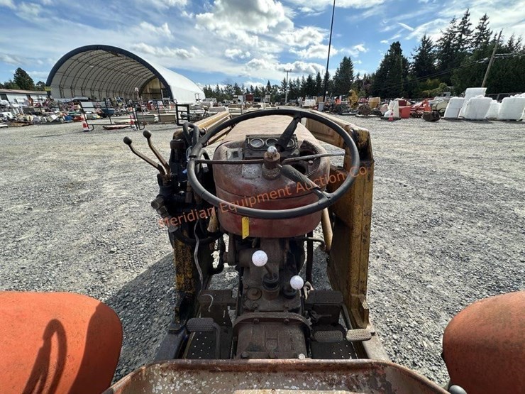 massey-ferguson-65-image-17