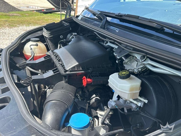 2021-mercedes-benz-sprinter-4500-image-9