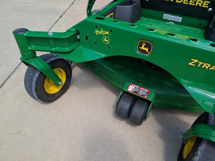 2019-john-deere-z915e-image-8