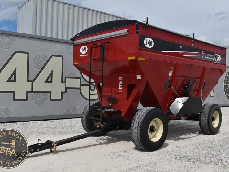 2020-j&m-555-image-3