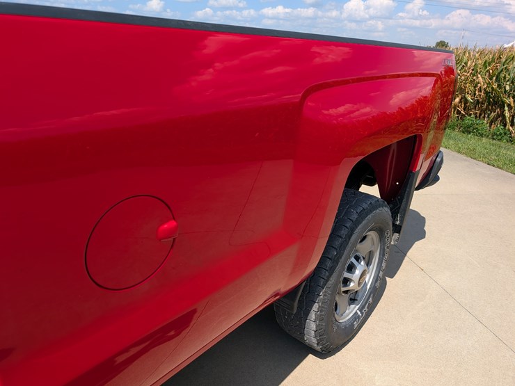 2018-chevrolet-2500hd-image-29