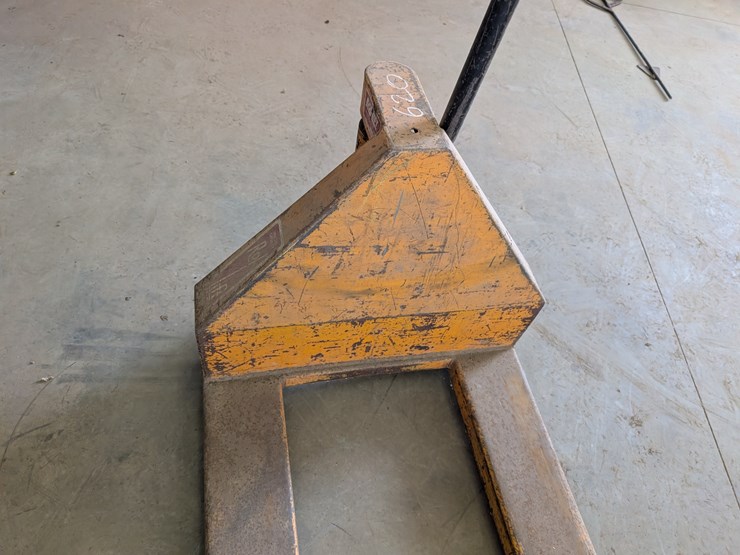 pallet-jack-image-7