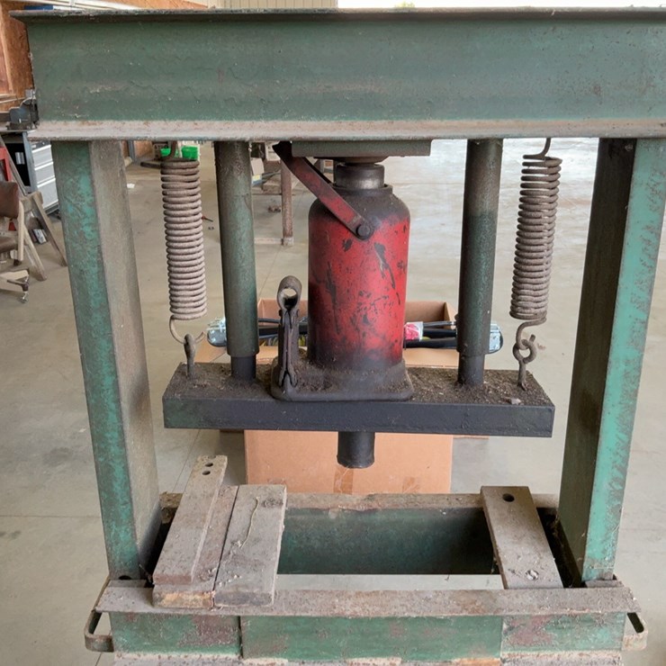 Carolina tool & equipment shop press