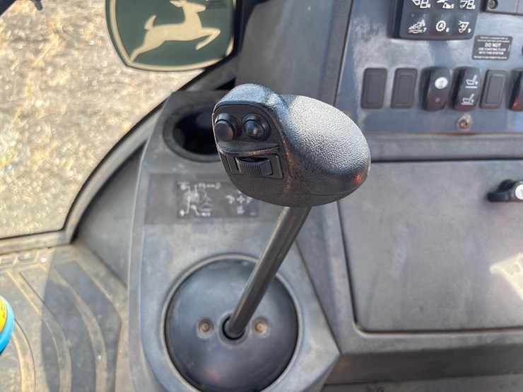 2021-deere-710l-image-21