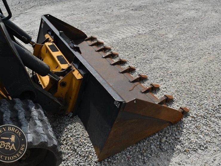 deere-333g-image-23
