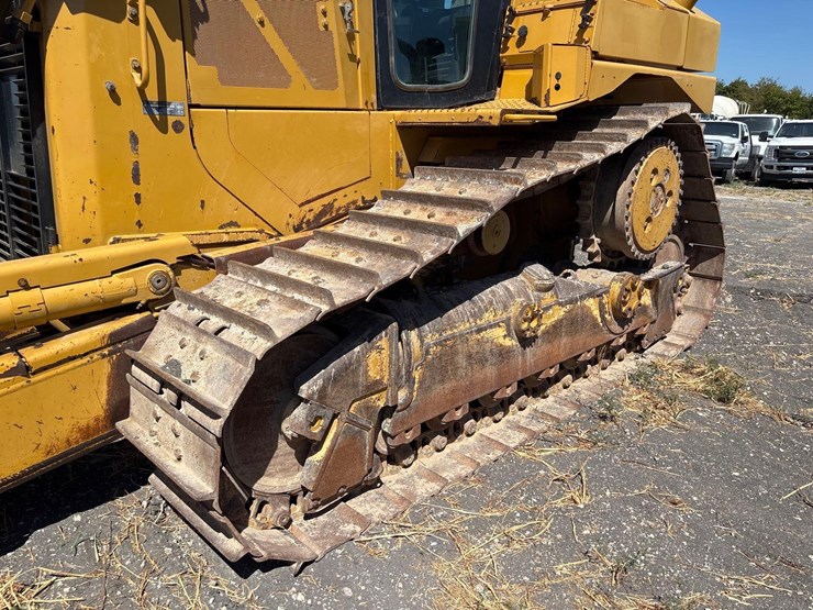 caterpillar-d6t-xl-image-6
