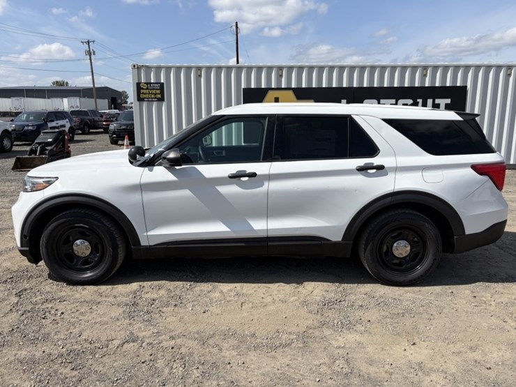 2020-ford-explorer-image-7