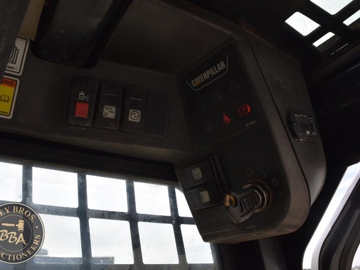 2004-caterpillar-257b-image-45