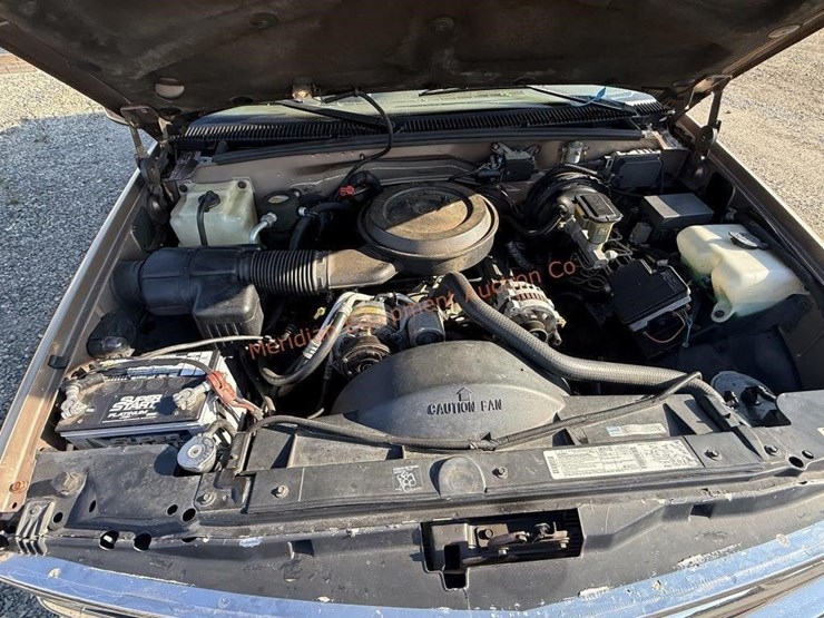 1995-chevrolet-suburban-1500-ls-image-18