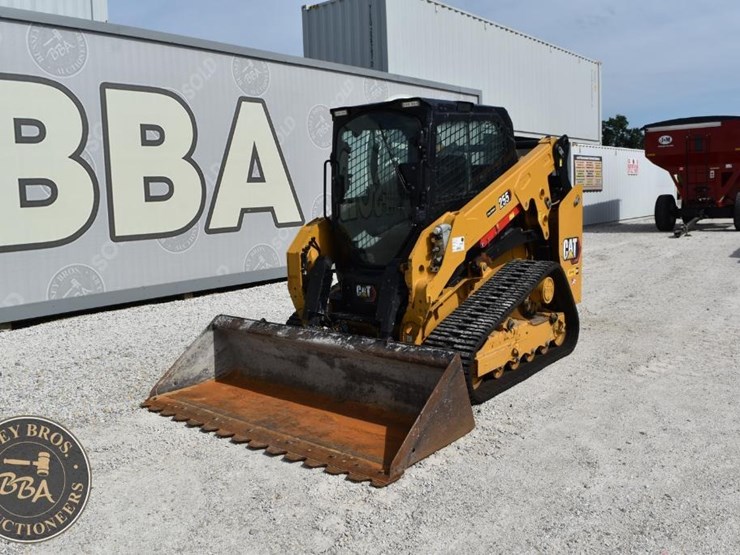 2024-caterpillar-255-image-11